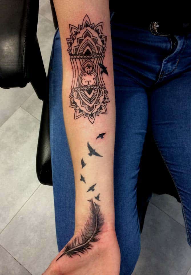 tatouage mandala oiseaux Zoran Tattoo Vevey