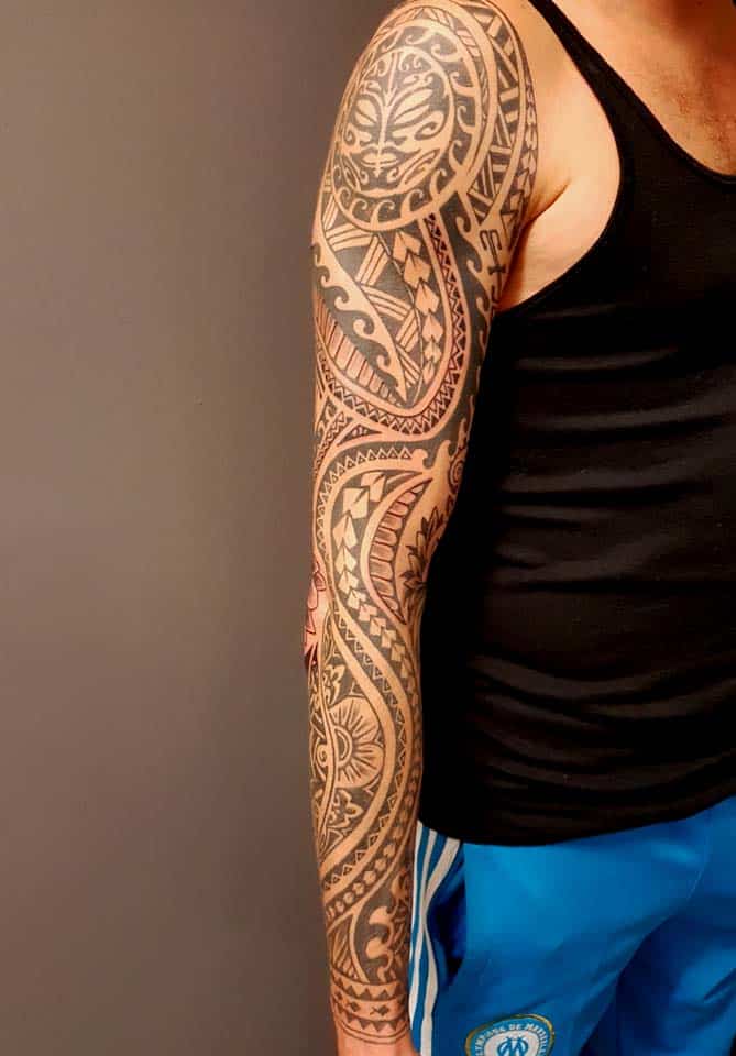 tatouage maori bras Zoran Tattoo Vevey