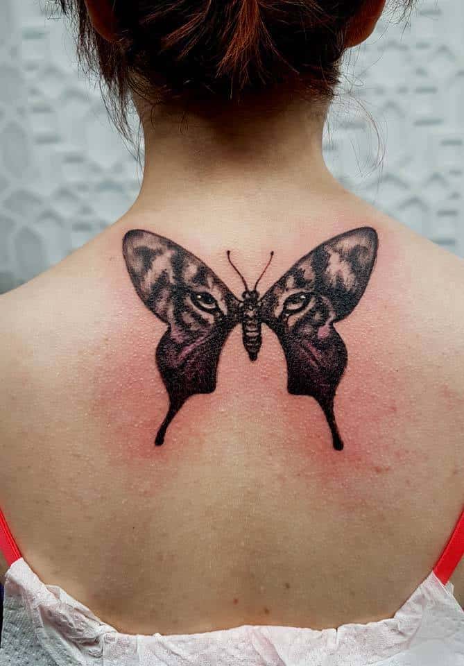 Tatouage ailes de papillon