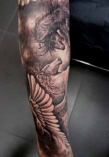 tattoo chevaux pegase Zoran Tattoo Vevey